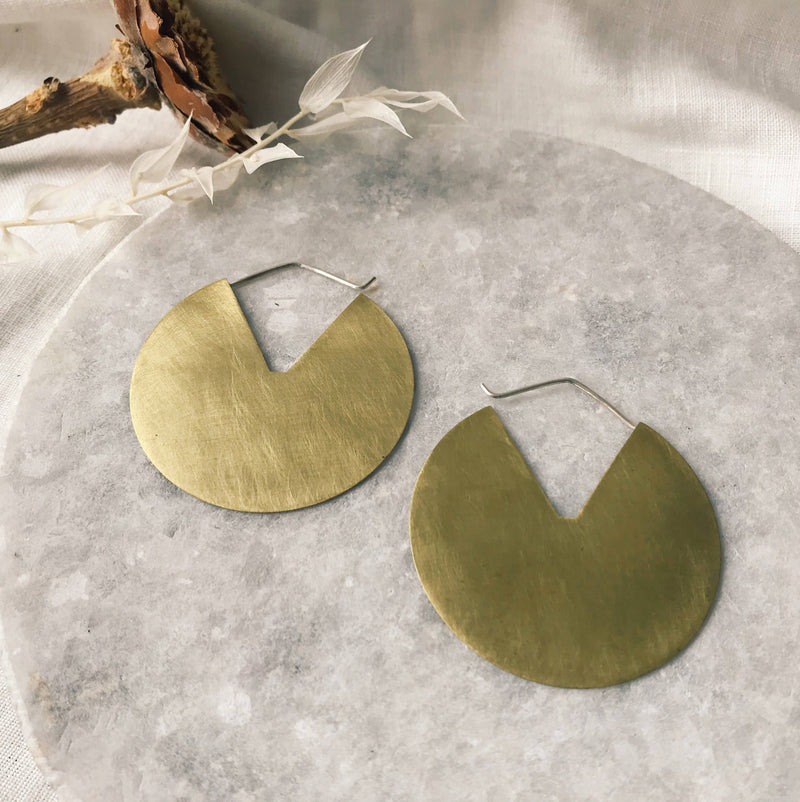 Geometric brass disc hoop earrings